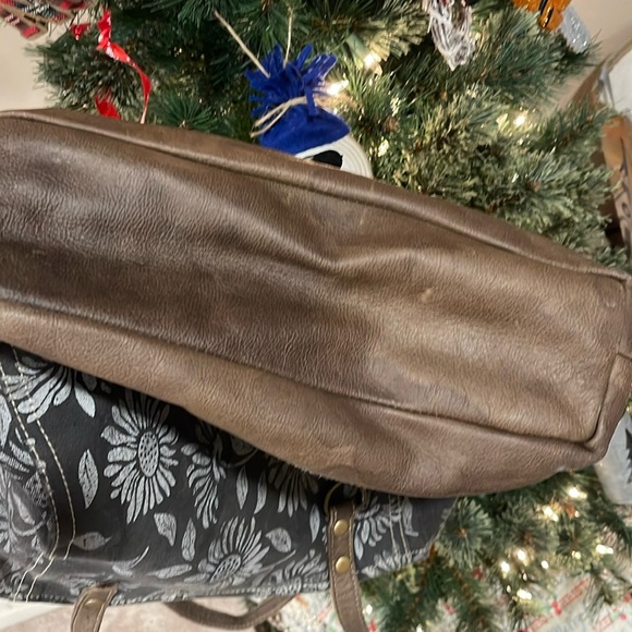 Floral Patterned Black and Brown Myra  Bag - Picture 10 of 10